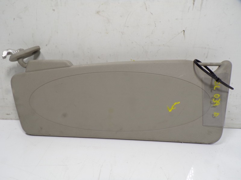 Recambio de parasol derecho para renault kangoo z.e. referencia OEM IAM 8200924095  