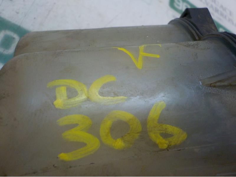 Recambio de deposito expansion para land rover freelander (lr2) 2.2 td4 cat referencia OEM IAM LR004080  