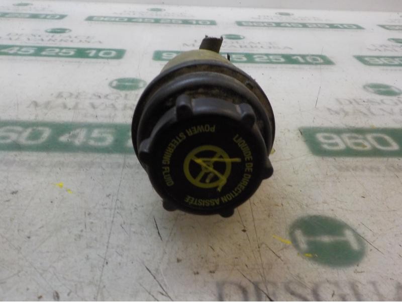 Recambio de deposito servo para land rover freelander (lr2) 2.2 td4 cat referencia OEM IAM LR000578 6G913R700AB 