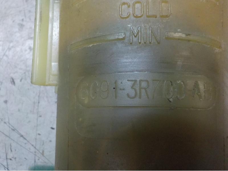 Recambio de deposito servo para land rover freelander (lr2) 2.2 td4 cat referencia OEM IAM LR000578 6G913R700AB 