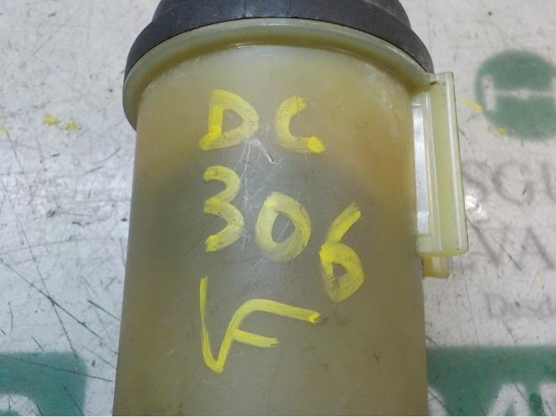 Recambio de deposito servo para land rover freelander (lr2) 2.2 td4 cat referencia OEM IAM LR000578 6G913R700AB 