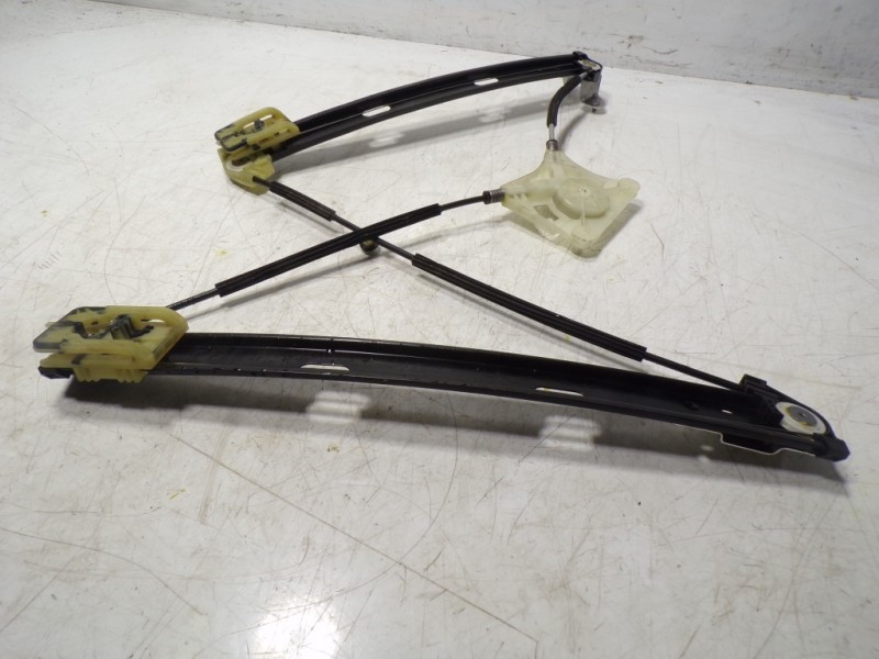 Recambio de elevalunas delantero derecho para volkswagen polo 1.0 tsi referencia OEM IAM 2G4837462B 2G4837462B 