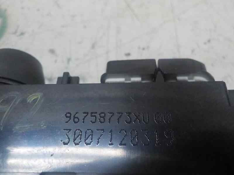 Recambio de mando multifuncion para peugeot 208 1.4 hdi fap referencia OEM IAM 96758773XU 96758773XU 