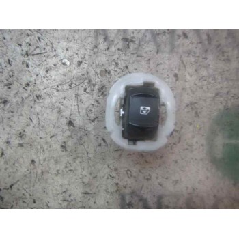 MANDO ELEVALUNAS DELANTERO DERECHO 