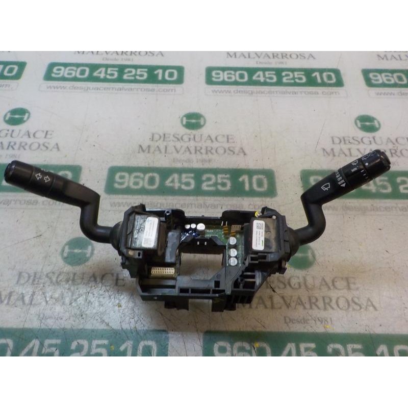 Recambio de mando intermitentes para land rover freelander (lr2) 2.2 td4 cat referencia OEM IAM LR018293 6G9N3F972FC 