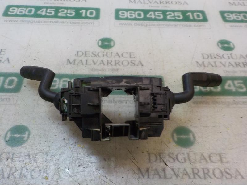 Recambio de mando intermitentes para land rover freelander (lr2) 2.2 td4 cat referencia OEM IAM LR018293 6G9N3F972FC 