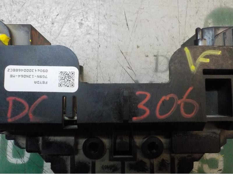 Recambio de mando intermitentes para land rover freelander (lr2) 2.2 td4 cat referencia OEM IAM LR018293 6G9N3F972FC 