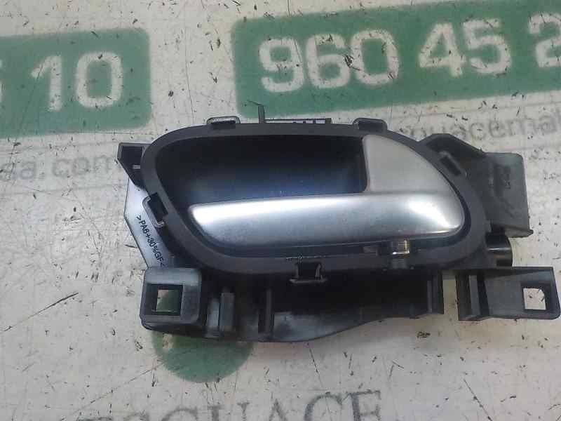 Recambio de maneta interior trasera derecha para peugeot 208 1.4 hdi fap referencia OEM IAM 9144G4 96605253VV 