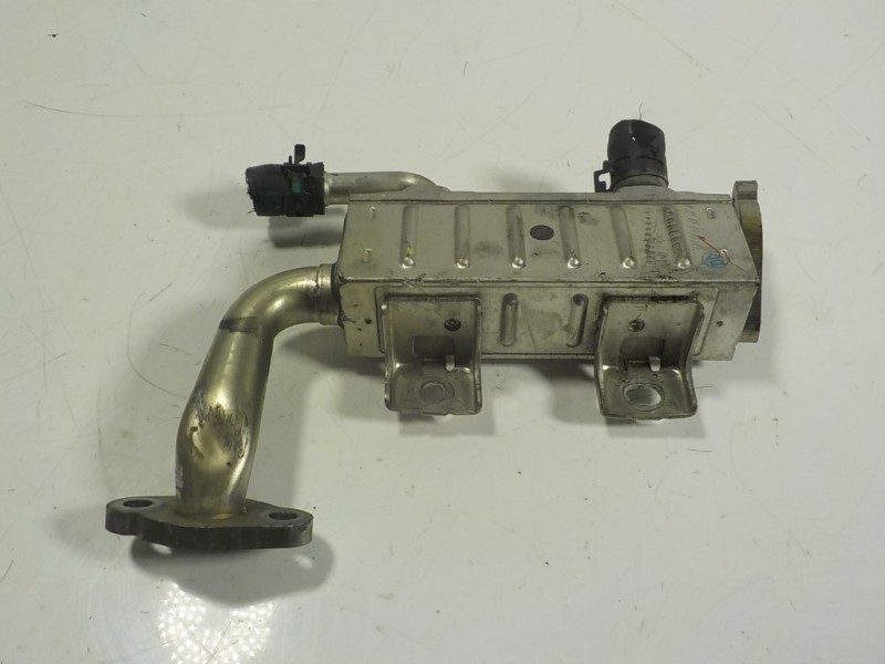 Recambio de enfriador egr para lexus rx 450h referencia OEM IAM 2568031040 2568031040 13064270001