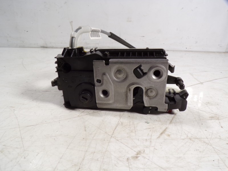 Recambio de cerradura puerta trasera izquierda para ds ds 4 crossback 1.6 thp referencia OEM IAM 9137X0 9685353380 