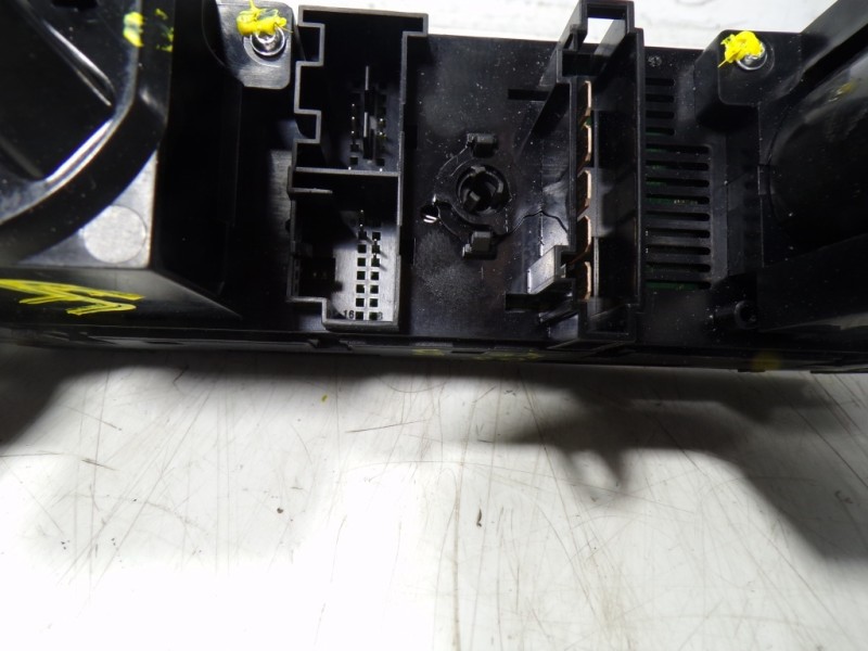 Recambio de mando calefaccion / aire acondicionado para volkswagen polo 1.0 tsi referencia OEM IAM 2G1820045FEYW 2G1820045F 