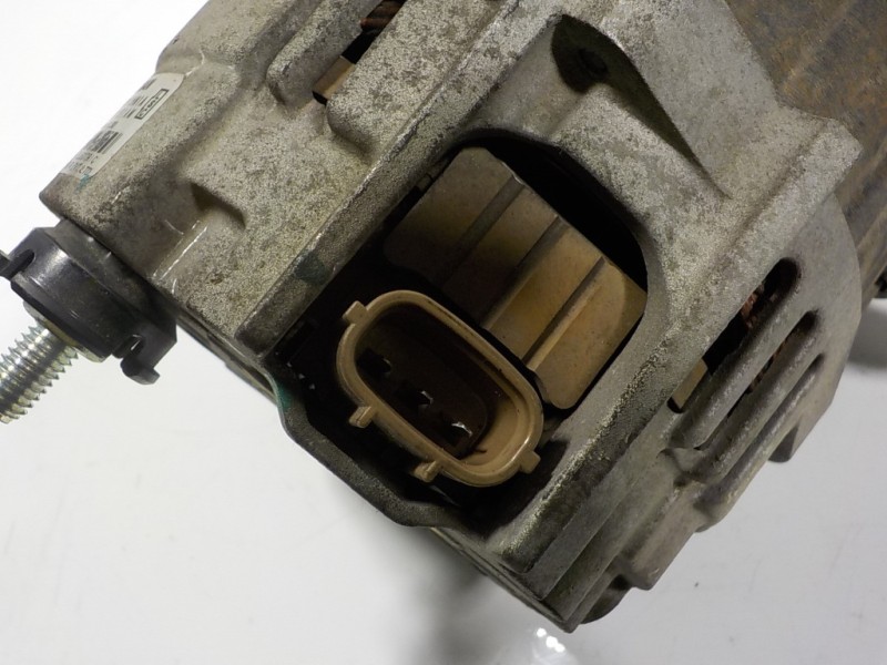 Recambio de alternador para nissan micra (k13) 1.2 cat referencia OEM IAM 231001HN1A 231001HN1A 