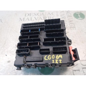 CAJA RELES / FUSIBLES 