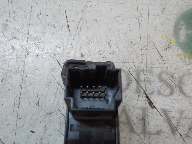 Recambio de warning para land rover freelander (lr2) 2.2 td4 cat referencia OEM IAM LR013185 AH5213D734AA 