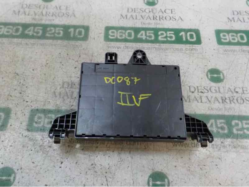 Recambio de caja reles / fusibles para opel astra j lim. 2.0 16v cdti referencia OEM IAM 13343949  