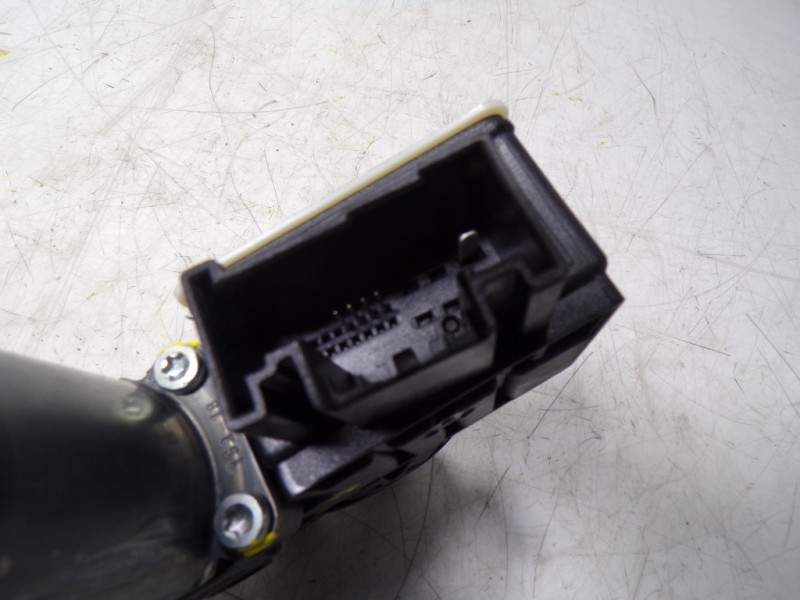 Recambio de motor elevalunas delantero derecho para volkswagen polo 1.0 tsi referencia OEM IAM 2Q1959406B 2Q1959882 