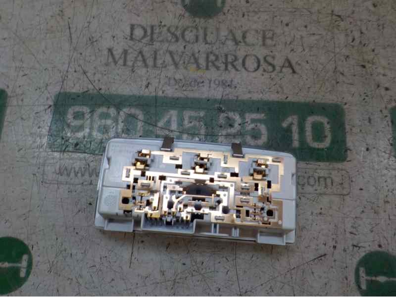 Recambio de piloto interior para opel astra j lim. 2.0 16v cdti referencia OEM IAM 22774329  