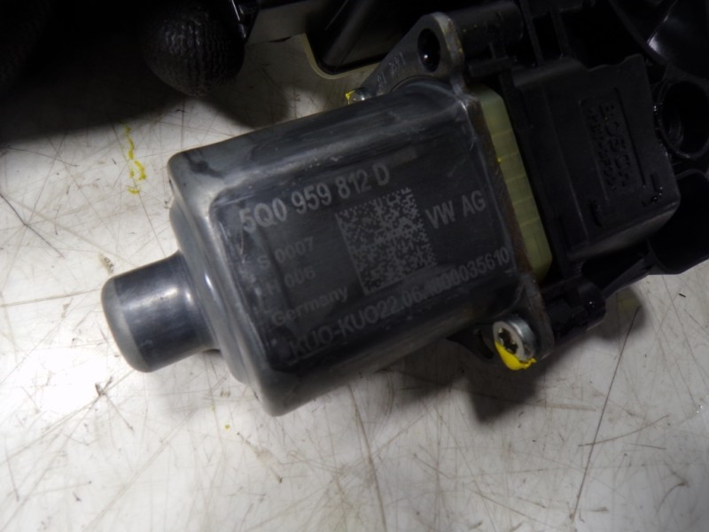 Recambio de motor elevalunas trasero derecho para volkswagen polo 1.0 tsi referencia OEM IAM 5Q0959408D 5Q0959812D 