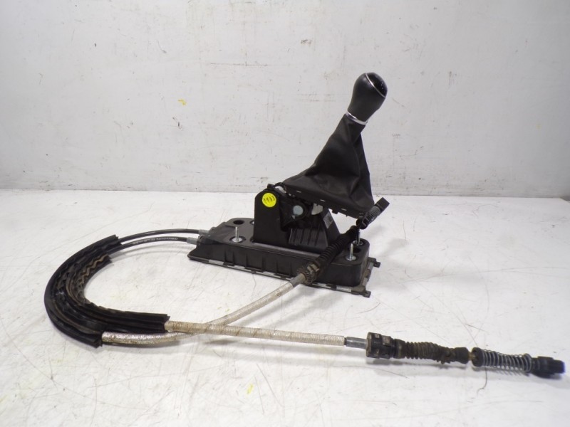 Recambio de palanca cambio para volkswagen polo 1.0 tsi referencia OEM IAM 2Q0711049J 2Q0711049J 