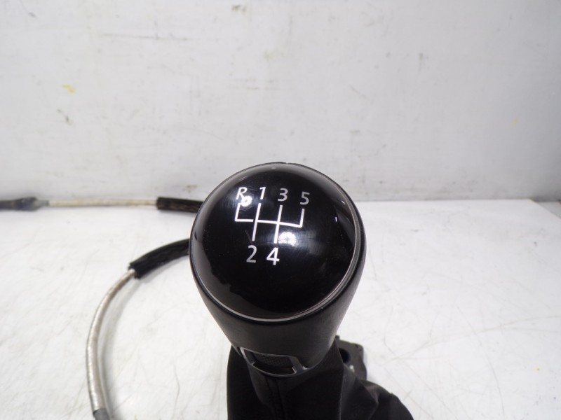 Recambio de palanca cambio para volkswagen polo 1.0 tsi referencia OEM IAM 2Q0711049J 2Q0711049J 