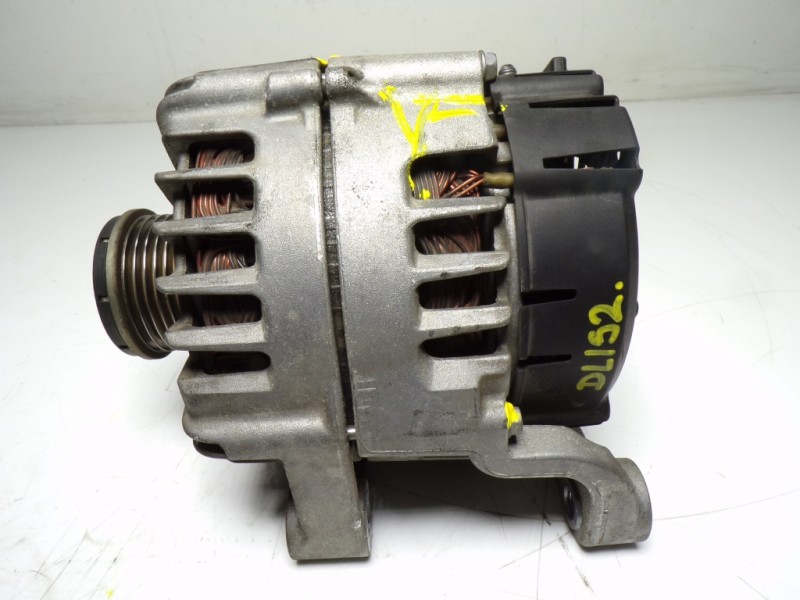 Recambio de alternador para bmw serie 1 lim. (f20) 2.0 turbodiesel referencia OEM IAM 12318578609 FG18D111 