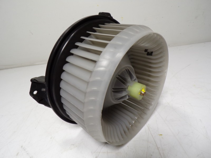 Recambio de motor calefaccion para ford mondeo lim. 1.5 tdci cat referencia OEM IAM 5201308 DG9H19846 