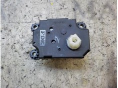 Recambio de motor apertura trampillas climatizador para renault megane iii berlina 5 p 1.9 dci diesel referencia OEM IAM 7701207 2