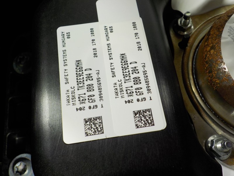 Recambio de salpicadero para volkswagen polo 1.0 tsi referencia OEM IAM 2G1857004KRA3  