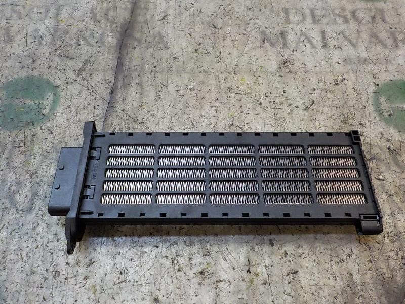 Recambio de resistencia calefaccion para renault megane iii berlina 5 p 1.9 dci diesel referencia OEM IAM 7701207715  