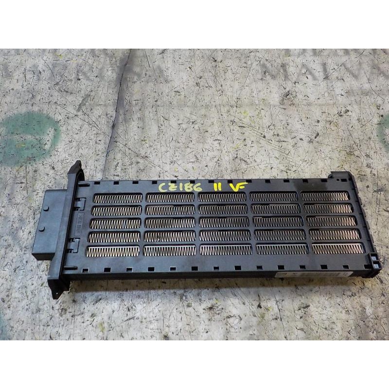 Recambio de resistencia calefaccion para renault megane iii berlina 5 p 1.9 dci diesel referencia OEM IAM 7701207715  