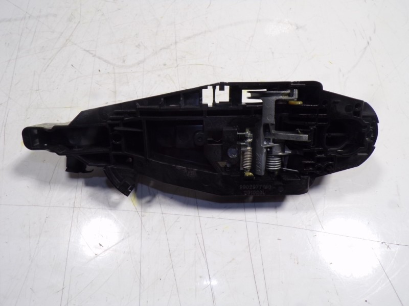 Recambio de maneta exterior delantera derecha para toyota proace city 1.5 dci referencia OEM IAM  9802977180 