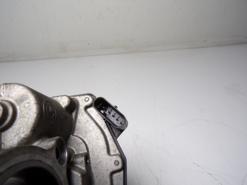 Recambio de caja mariposa para bmw serie 1 lim. (f20) 2.0 turbodiesel referencia OEM IAM 13547810752 1354781075203 