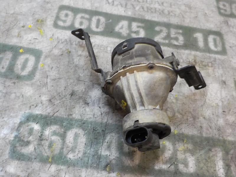 Recambio de faro antiniebla izquierdo para kia pro_cee´d 2.0 crdi referencia OEM IAM 922011H500  