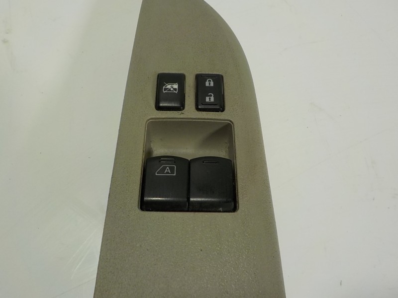 Recambio de mando elevalunas delantero izquierdo para nissan micra (k13) 1.2 cat referencia OEM IAM 254011HB0C 809611HD6A 