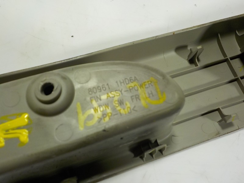 Recambio de mando elevalunas delantero izquierdo para nissan micra (k13) 1.2 cat referencia OEM IAM 254011HB0C 809611HD6A 