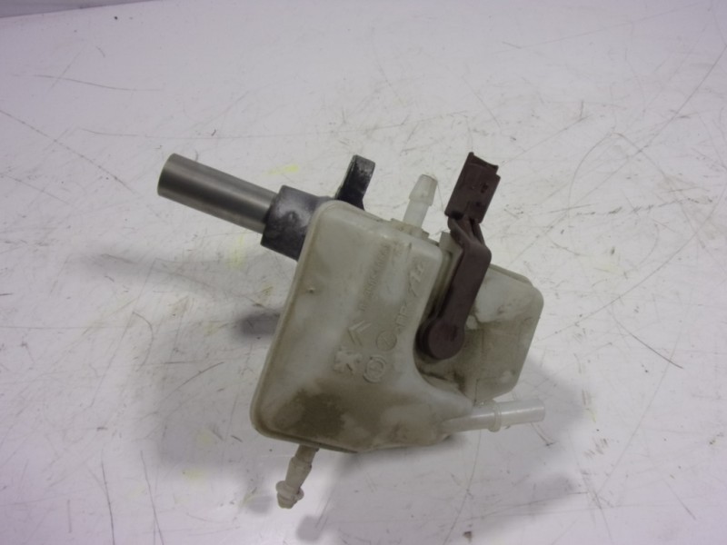 Recambio de bomba freno para peugeot 308 sw 1.6 blue-hdi fap referencia OEM IAM 1610017880  