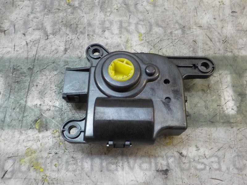 Recambio de motor apertura trampillas climatizador para kia pro_cee´d 2.0 crdi referencia OEM IAM  AB1I1102 AB1I1102