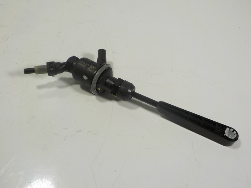 Recambio de bomba embrague para renault master iv 2.3 dci diesel fap energy cat referencia OEM IAM  306106218R 
