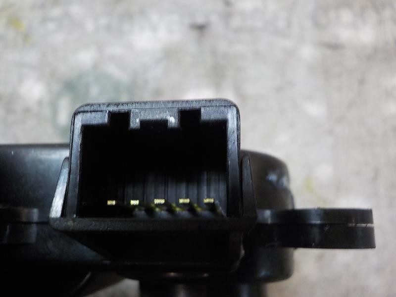 Recambio de motor apertura trampillas climatizador para kia pro_cee´d 2.0 crdi referencia OEM IAM  AB1I1102 AB1I1102