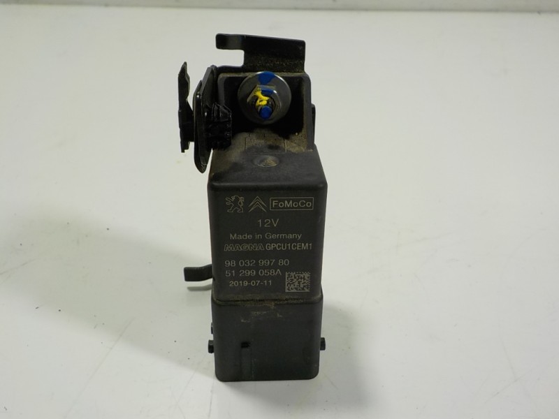 Recambio de caja precalentamiento para peugeot 508 sw 1.5 blue-hdi fap referencia OEM IAM 9803299780 9803299780 