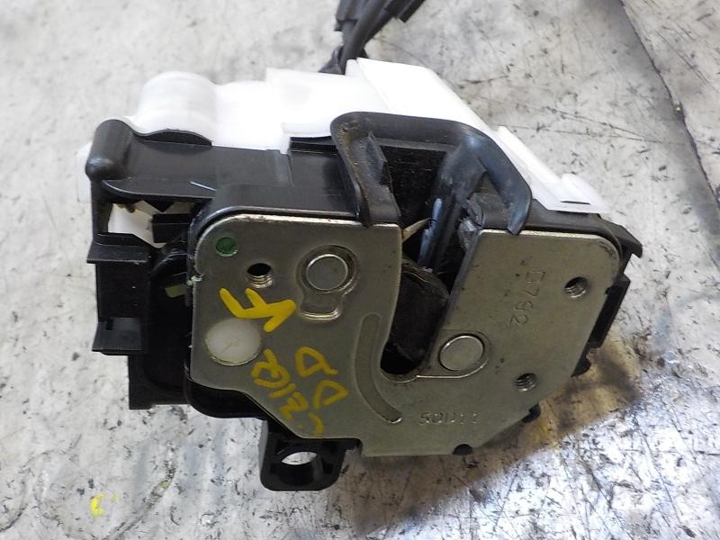 Recambio de cerradura puerta delantera derecha para fiat nuova 500 (150) 1.2 cat referencia OEM IAM 51827593  