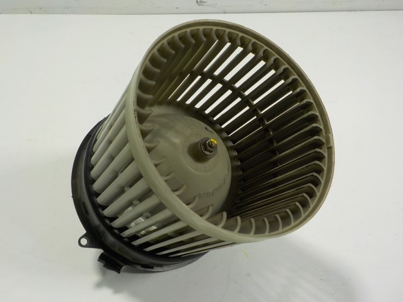 Recambio de motor calefaccion para nissan micra (k13) 1.2 cat referencia OEM IAM 272263HN1B  