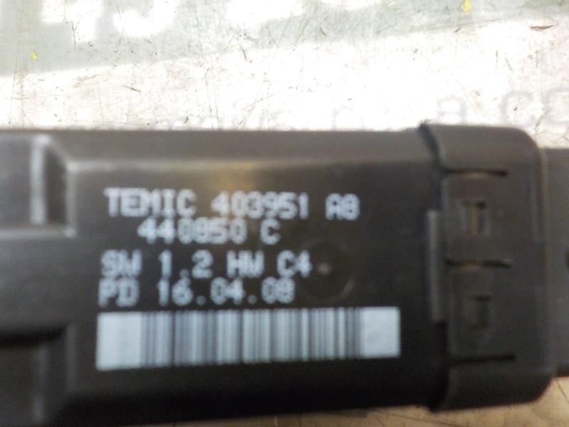 Recambio de motor elevalunas delantero derecho para kia pro_cee´d 2.0 crdi referencia OEM IAM 824601H310  