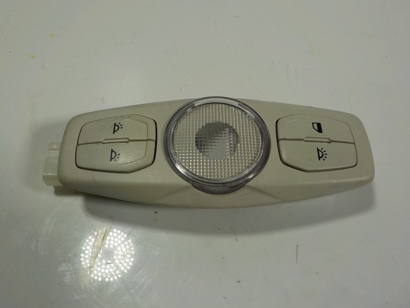 Recambio de piloto interior para ford kuga (cbs) 2.0 tdci cat referencia OEM IAM 2053618 CJ5A13K767GG3AM1 