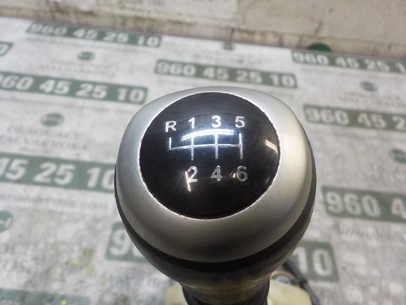 Recambio de palanca cambio para kia pro_cee´d 2.0 crdi referencia OEM IAM 437001H400  