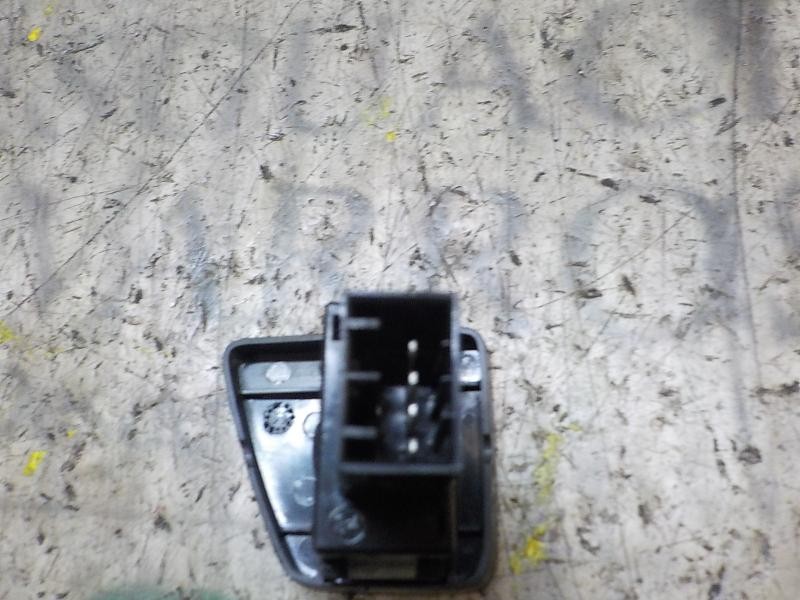 Recambio de mando elevalunas delantero derecho para fiat nuova 500 (150) 1.2 cat referencia OEM IAM 735450602  