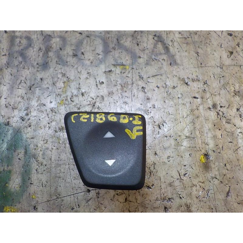 Recambio de mando elevalunas delantero izquierdo para fiat nuova 500 (150) 1.2 cat referencia OEM IAM 735450601  