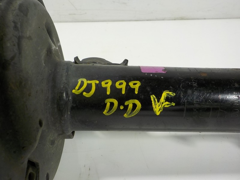 Recambio de amortiguador delantero derecho para toyota yaris hybrid active referencia OEM IAM 485100DA20 485100DA20 03091000285