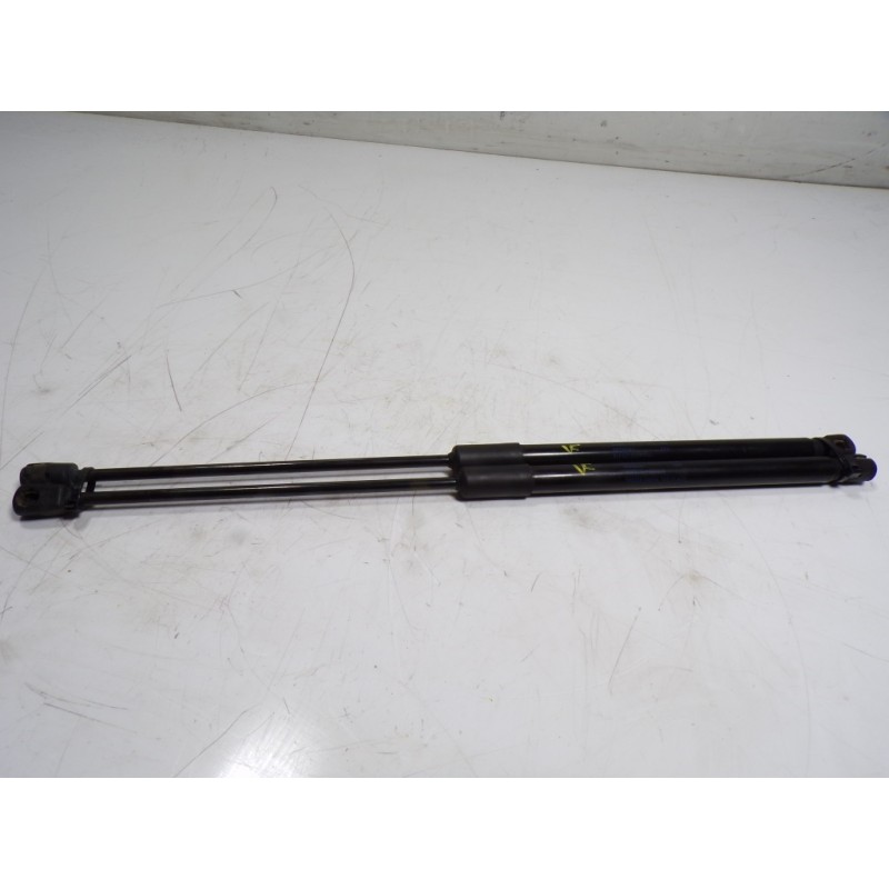 Recambio de amortiguadores maletero / porton para skoda yeti 1.2 tsi referencia OEM IAM 5L6827550A 5L6827550A 