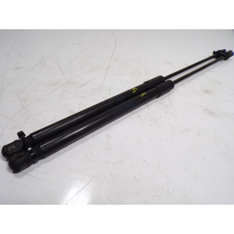 Recambio de amortiguadores maletero / porton para skoda yeti 1.2 tsi referencia OEM IAM 5L6827550A 5L6827550A 